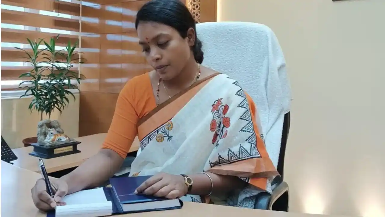 Who is Birbaha Hansda?